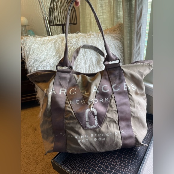 Marc Jacobs Handbags - Marc Jacobs large tote